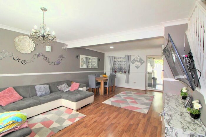 2 Bedroom Property To Rent In Sandhurst Road, London, N9