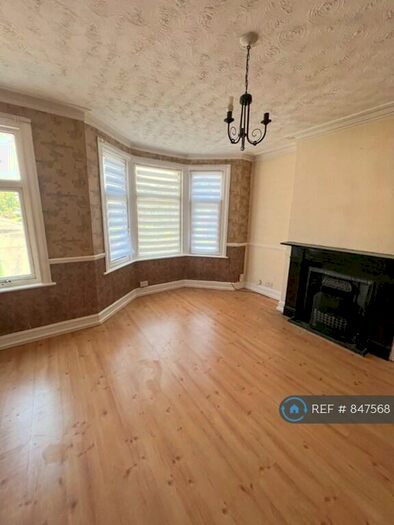 1 Bedroom Flat To Rent In Beresford Road, Southend On Sea, SS1