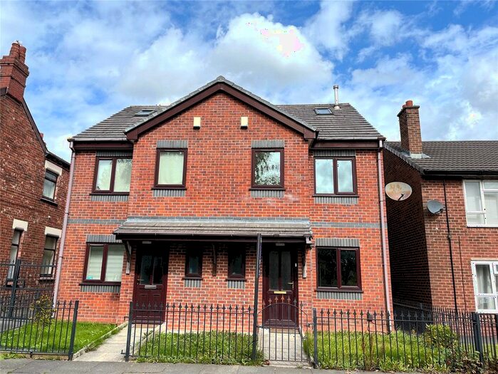 3 Bedroom Semi-Detached House To Rent In Store Street, Ashton-Under-Lyne, Greater Manchester, OL7