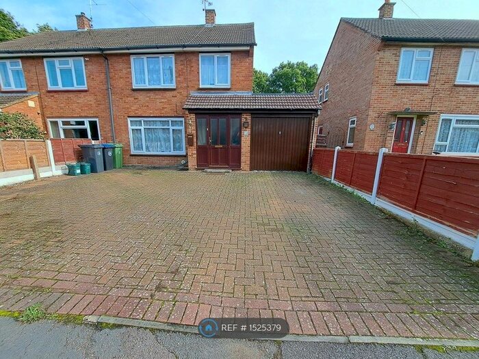 3 Bedroom Semi-Detached House To Rent In Thornyhurst Road, Mytchett, Camberley, GU16