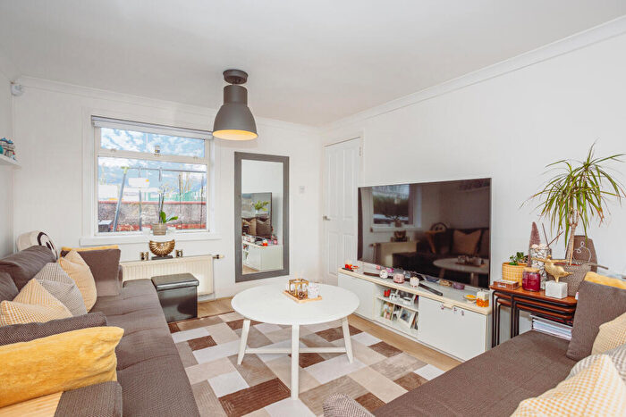 3 Bedroom Terraced House For Sale In Lochside Road, Dumfries, DG2