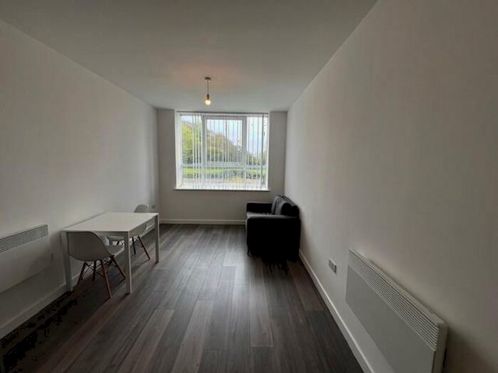 1 Bedroom Flat To Rent In Bingley Road, BD9