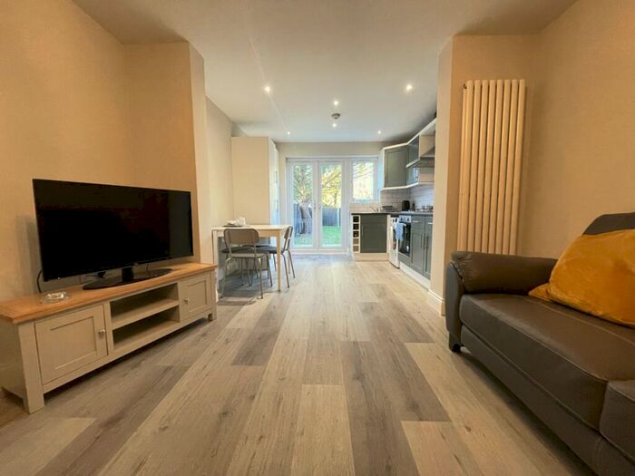 2 Bedroom Flat To Rent In Canterbury Road, North Harrow, HA1