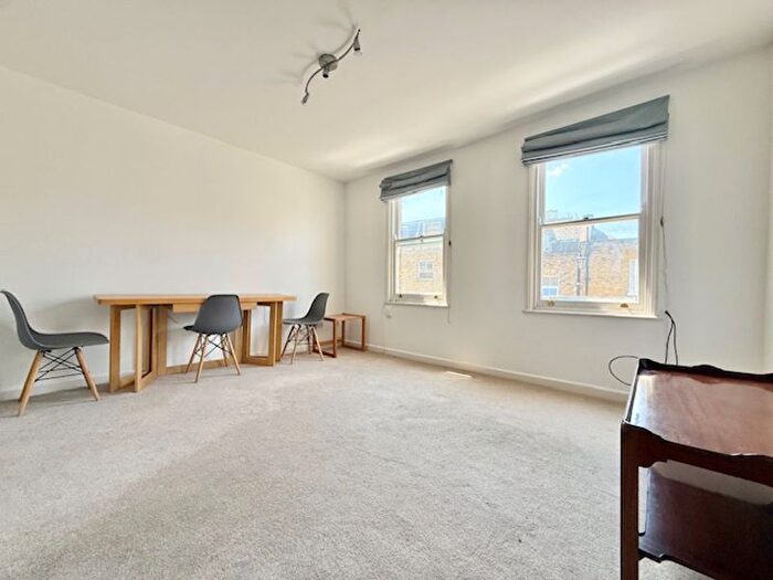 2 Bedroom Flat To Rent In Hoxton Street, N1