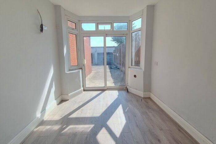 3 Bedroom Property To Rent In Glenpark Road, Birmingham, B8