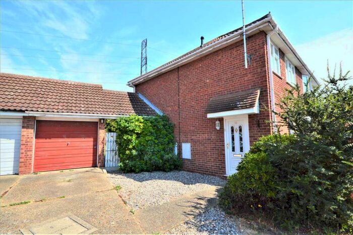 3 Bedroom Semi-Detached House To Rent In South Woodham Ferrers, CM3