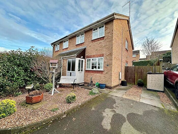 3 Bedroom Semi Detached House For Sale In Merry Hill, West Hunsbury, Northampton, NN4