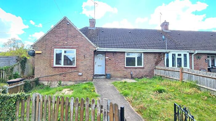 2 Bedroom Semi-Detached Bungalow For Sale In Heath Vale, Andover, Hampshire, SP10