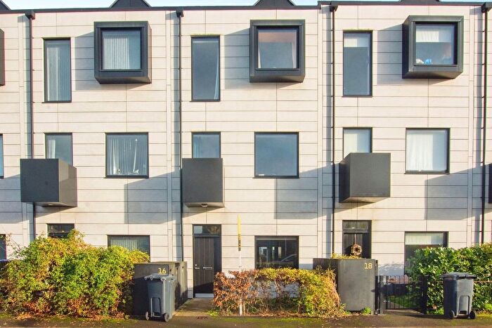 4 Bedroom Terraced House For Sale In South Loop Park, Birmingham, B16