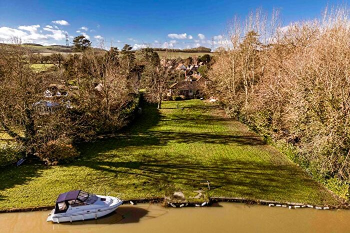 5 Bedroom Detached House For Sale In River Acres, Moulsford, OX10