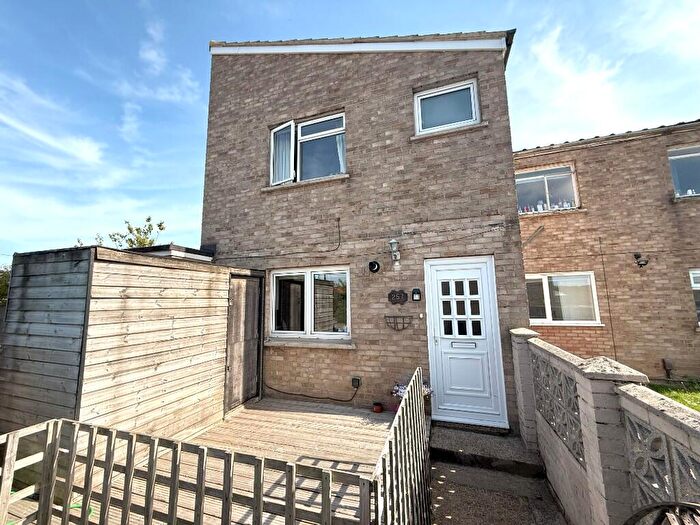 3 Bedroom End Of Terrace House For Sale In Crawley Close, Corringham, Stanford-Le-Hope, Essex, SS17