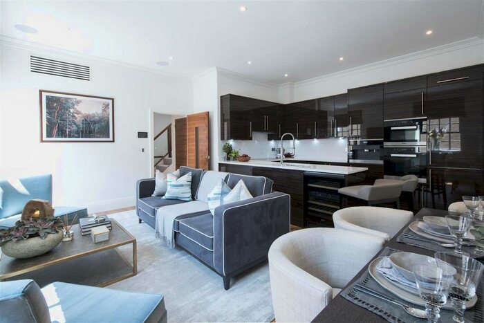 3 Bedroom Flat To Rent In Palace Wharf, Hammersmith, W6