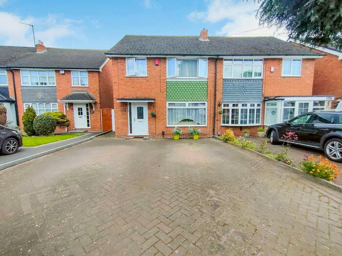 3 Bedroom Terraced House To Rent In Timberley Lane, Birmingham, West Midlands, B34