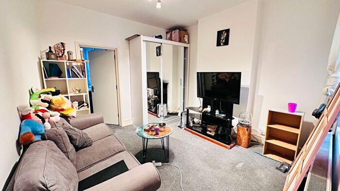 1 Bedroom Maisonette To Rent In Peel Road, Wembley, HA9