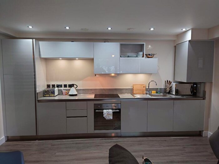 2 Bedroom Maisonette To Rent In Hurst Street, Liverpool, L1