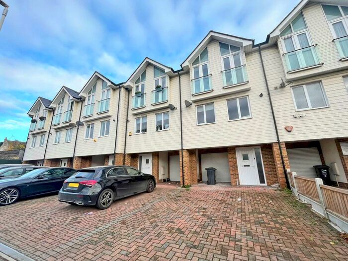 3 Bedroom Terraced House To Rent In Kings Mews, Margate, CT9