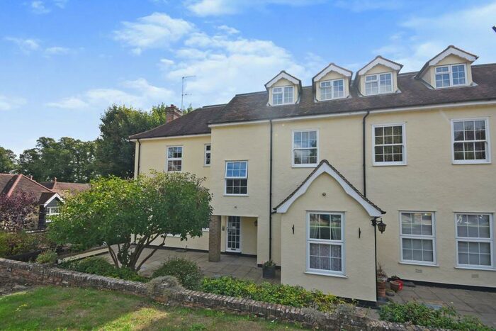 2 Bedroom Apartment To Rent In Cedar Court, Bishops Stortford, CM23