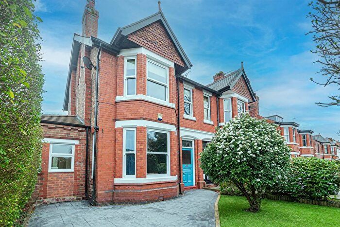 4 Bedroom Semi-Detached House For Sale In Walton Road, Stockton Heath, Warrington, WA4