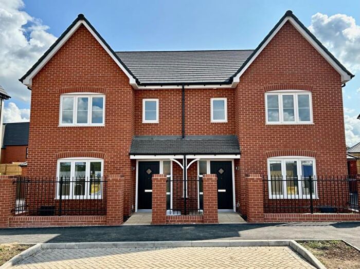 3 Bedroom Semi-Detached House To Rent In Heren Lane, Whitehouse Park, MK8