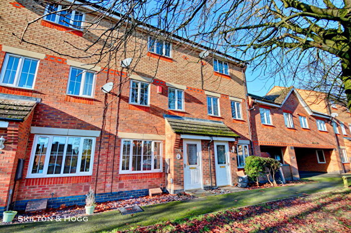 3 Bedroom Terraced House For Sale In Timken Way, Daventry, NN11