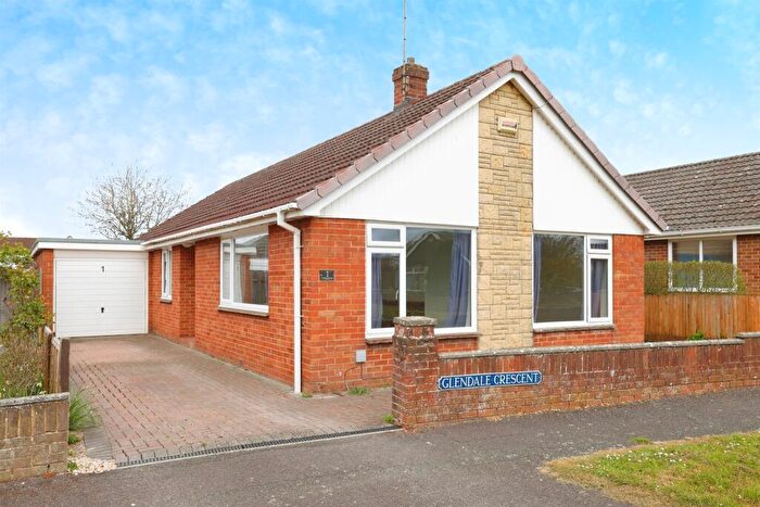 4 Bedroom Detached Bungalow For Sale In Glendale Crescent, Salisbury, SP1