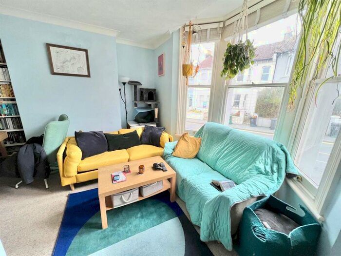 1 Bedroom Apartment To Rent In Queens Park Road, Brighton, BN2