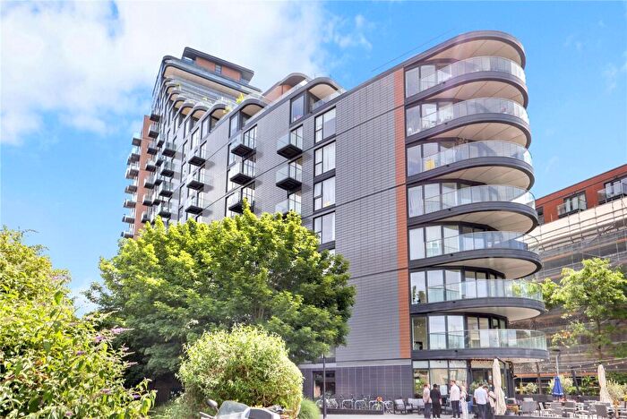 1 Bedroom Apartment To Rent In Cobblestone Square, E1W