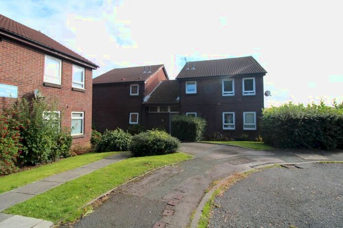 1 Bedroom Flat To Rent In Farringdon Drive, Radcliffe, Manchester, M26