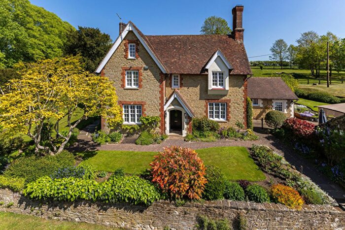 6 Bedroom Detached House For Sale In Oxted Road, Godstone, RH9