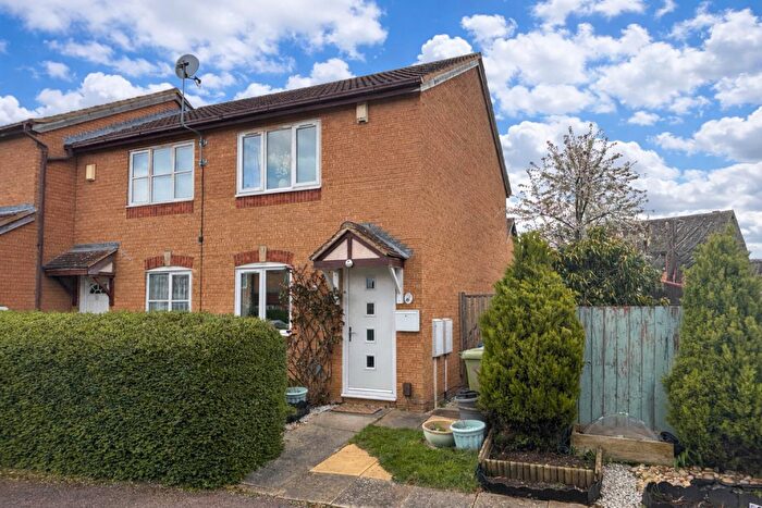 2 Bedroom End Of Terrace House For Sale In Bantock Close, Browns Wood, Milton Keynes, MK7
