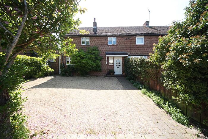 3 Bedroom Semi-Detached House For Sale In Common Lane, Sundon, Luton, LU3