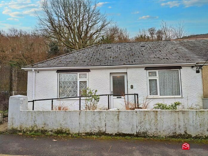 2 Bedroom Semi-Detached Bungalow For Sale In Heol Wenallt, Cwmgwrach, Neath, Neath Port Talbot., SA11