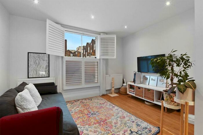 1 Bedroom Apartment To Rent In Hercules Street, London, N7