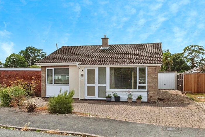 3 Bedroom Detached Bungalow For Sale In Castle Close, Weeting, Brandon, IP27