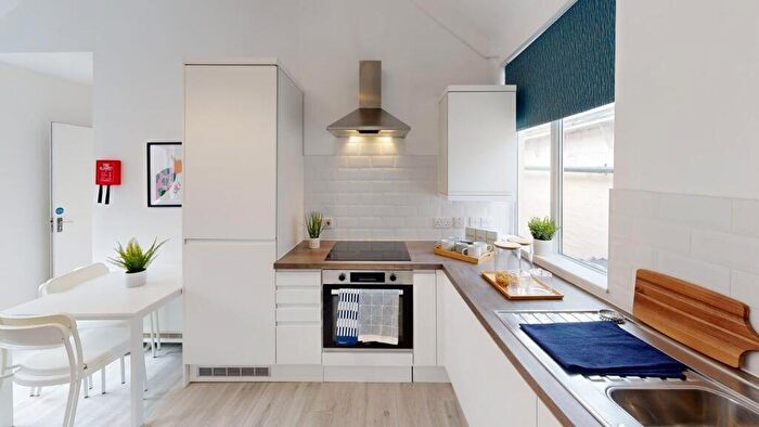 4 Bedroom Flat To Rent In /, Park Street, BS1