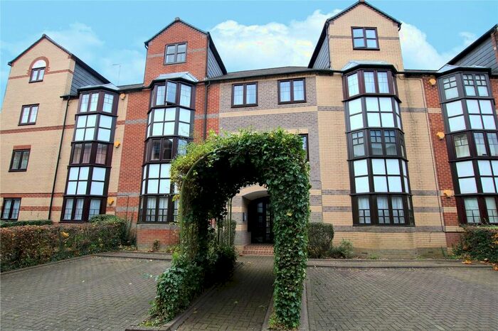 1 Bedroom Flat To Rent In Maltings Place, Reading, Berkshire, RG1
