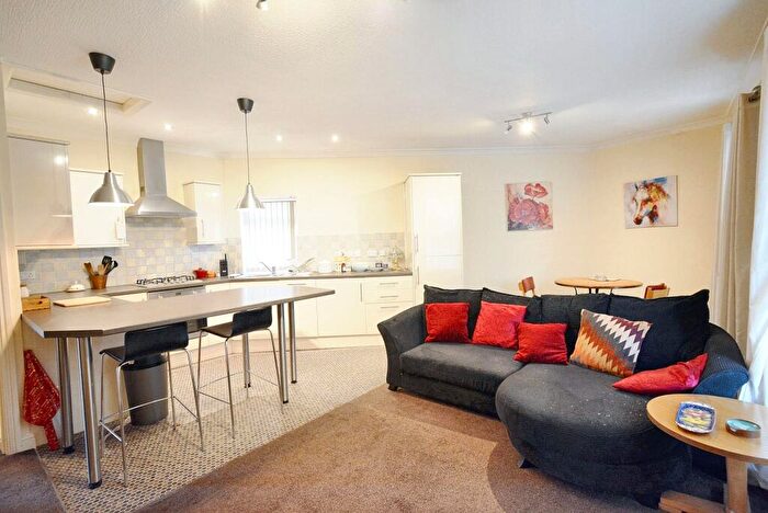 2 Bedroom Flat To Rent In Walkden Road, Worsley, M28