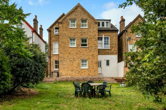 2 Bedroom Flat For Sale In Sunderland Road, Forest Hill, SE23