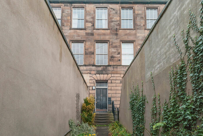 3 Bedroom Flat To Rent In Newington Road Edinburgh United Kingdom, EH9