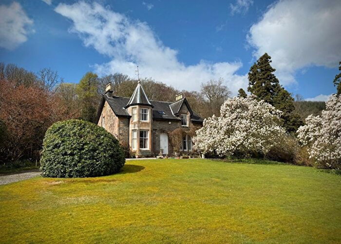 4 Bedroom Detached House For Sale In Loch-Na-Gare, Rahane, Helensburgh, G84