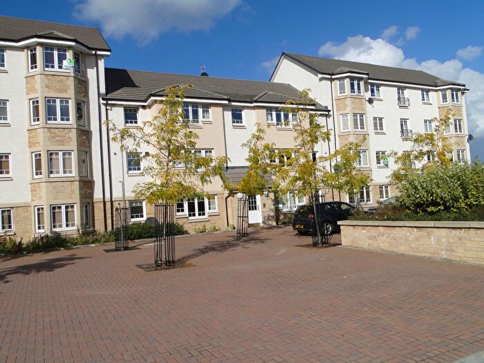 2 Bedroom Flat To Rent In , Simpson Square, Perth, PH1