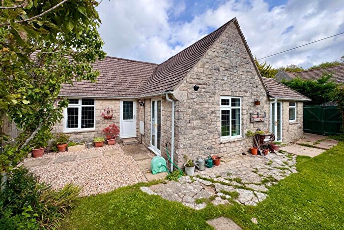 3 Bedroom Semi-Detached Bungalow For Sale In Halves Cottages, Corfe Castle, BH20