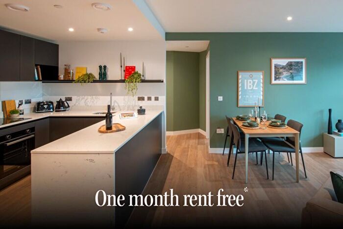 2 Bedroom Apartment To Rent In The Octagon, Birmingham, B3