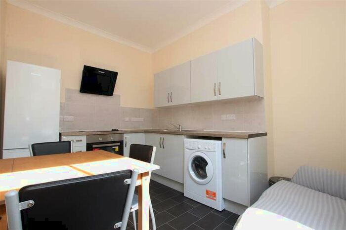 3 Bedroom Flat To Rent In Norfolk Buildings, Bath, BA1