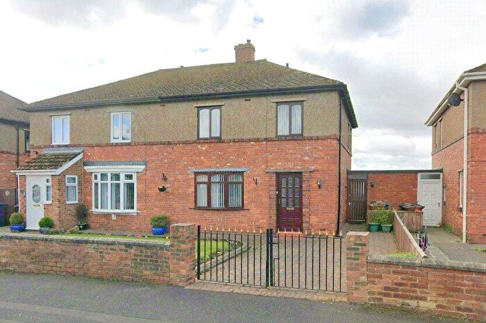 3 Bedroom House For Sale In Newham Avenue, Hazlerigg, NE13