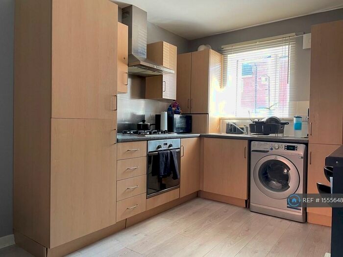 1 Bedroom Flat To Rent In Morris Road, Dunstable, LU6