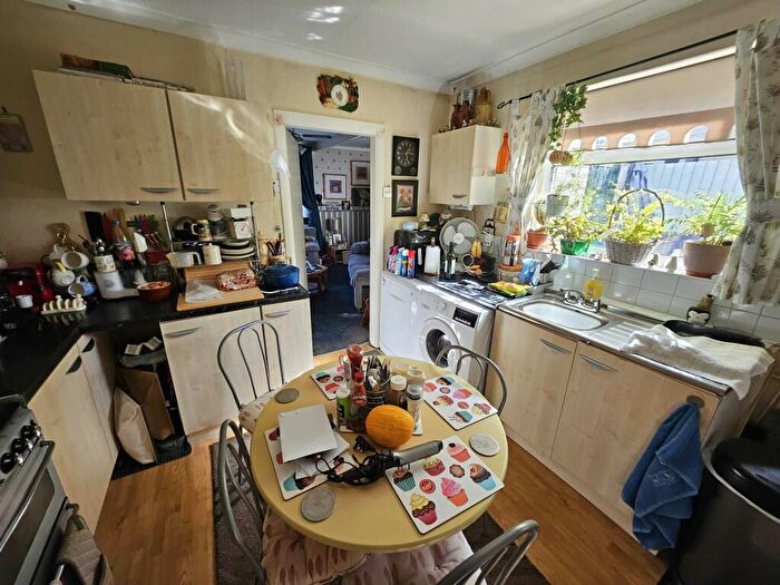 3 Bedroom Terraced House For Sale In Mansfield Crescent, Armthorpe, Doncaster, DN3