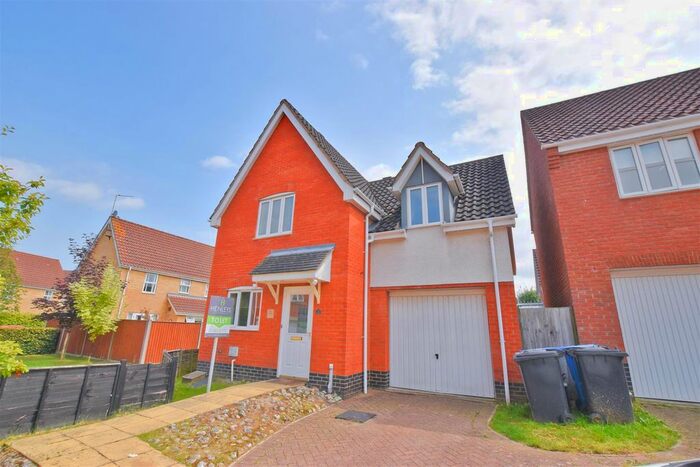 3 Bedroom Detached House To Rent In Stirling Road, Old Catton, Norwich, NR6