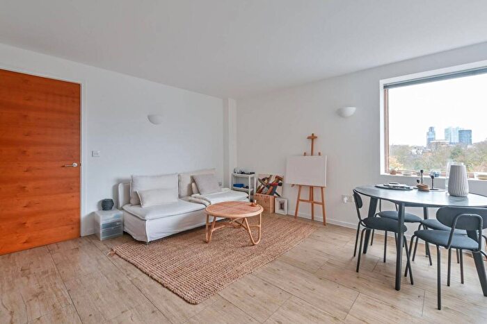 1 Bedroom Flat To Rent In Gainsborough Studios South, Islington, London, N1
