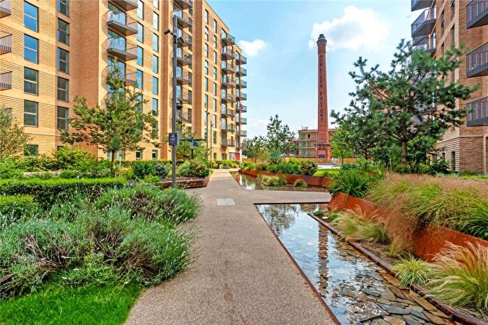 1 Bedroom Apartment For Sale In Aquifer House, Exploration Way, Slough, SL1